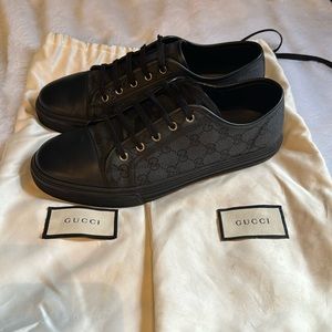 Gucci shoes size 9